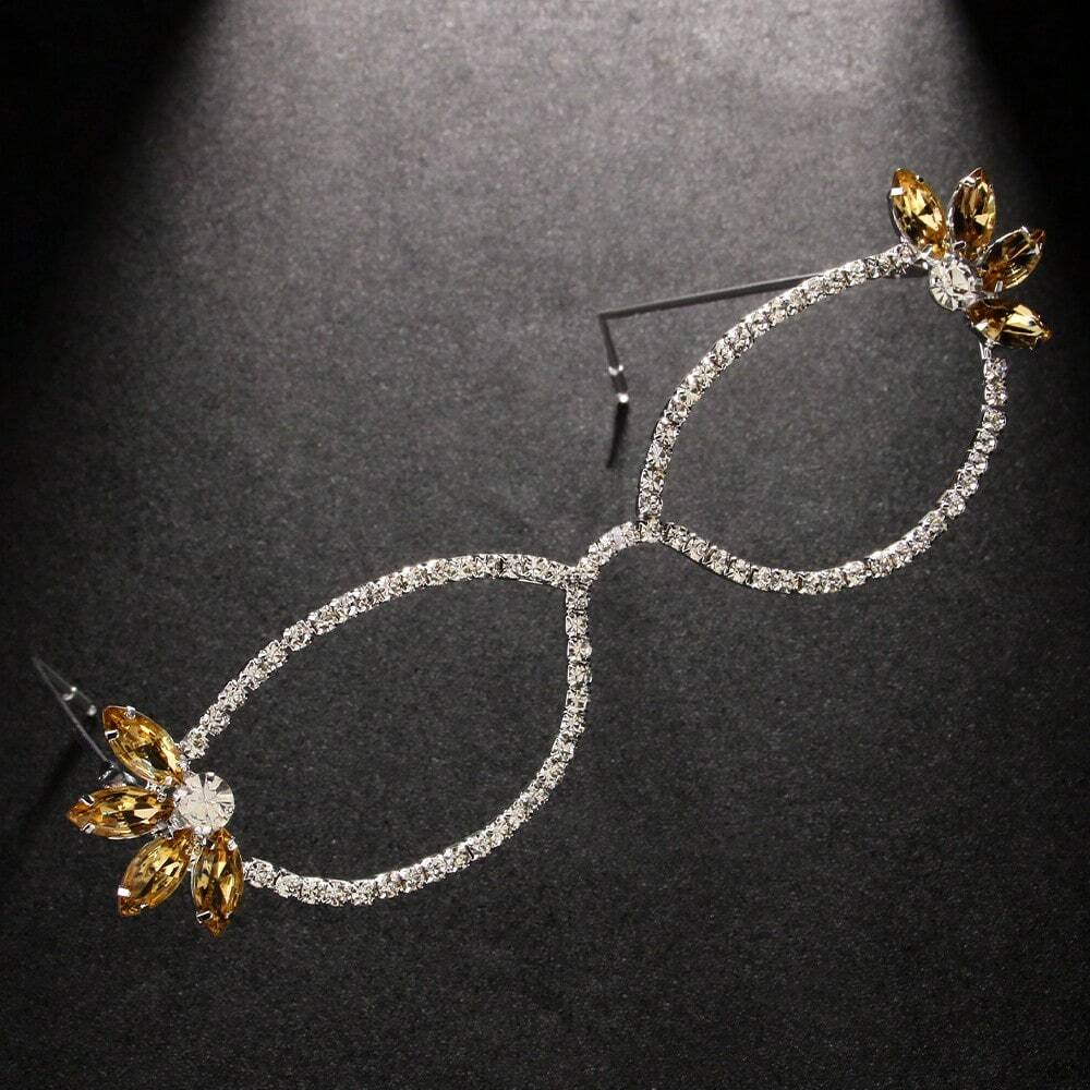 A New Type Of Irregular Oval Eyeglass Frame, Fashionable And Simple European And American Street Photography