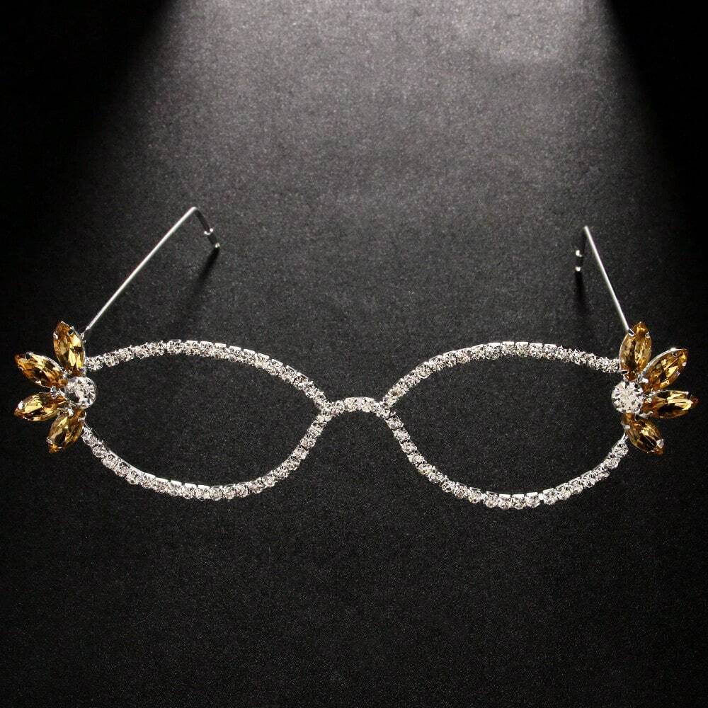 A New Type Of Irregular Oval Eyeglass Frame, Fashionable And Simple European And American Street Photography